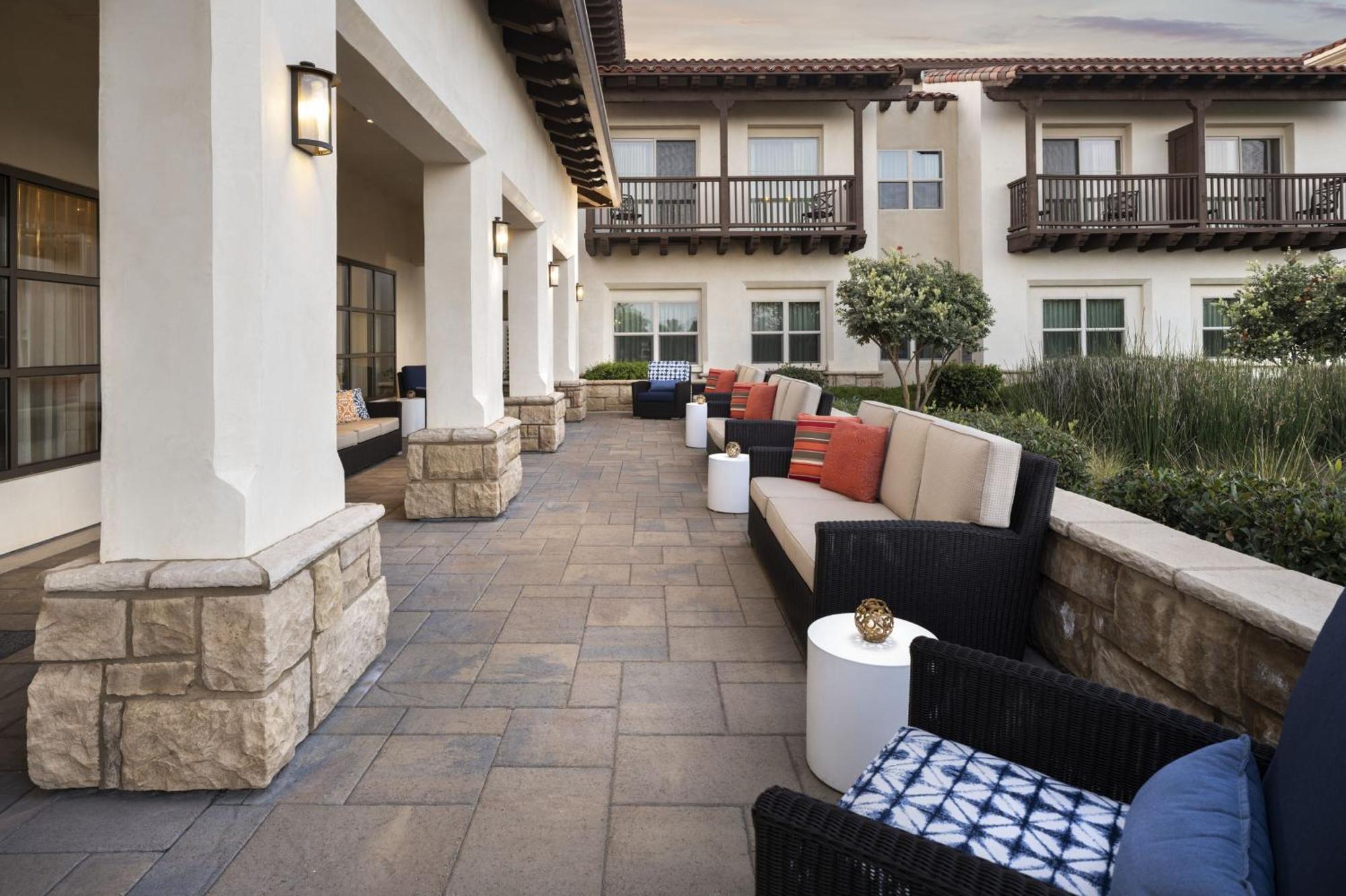 Residence Inn by Marriott Santa Barbara Goleta Bagian luar foto