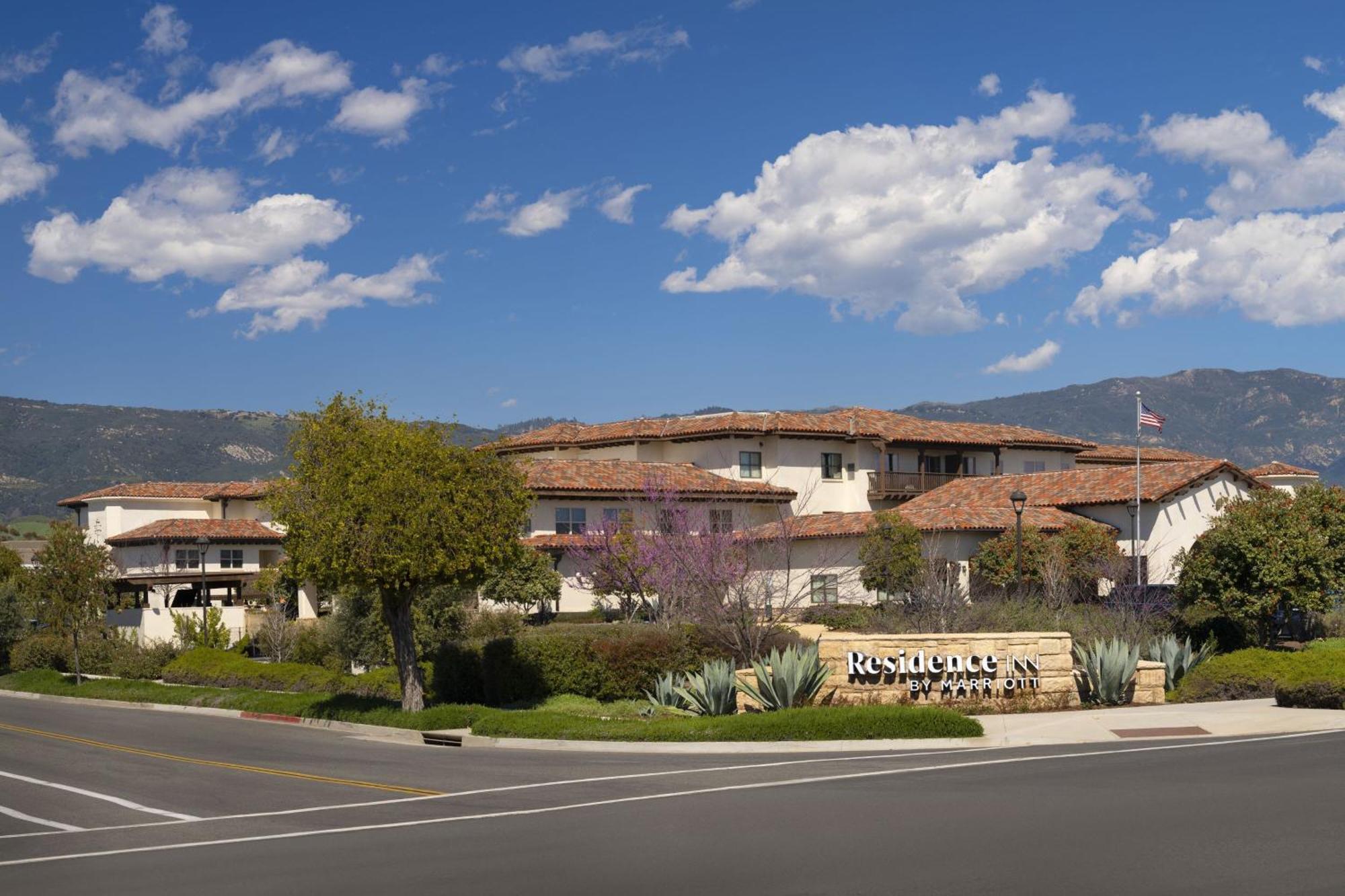 Residence Inn by Marriott Santa Barbara Goleta Bagian luar foto