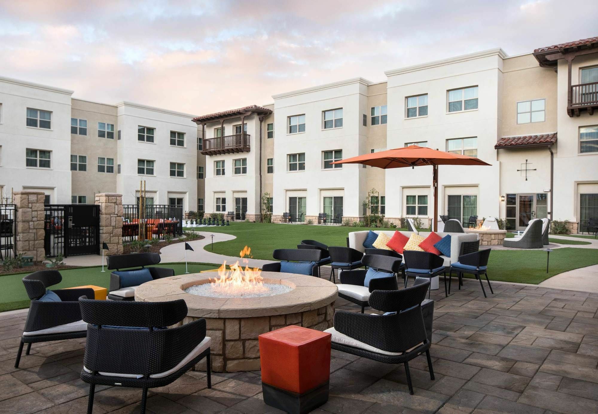Residence Inn by Marriott Santa Barbara Goleta Bagian luar foto