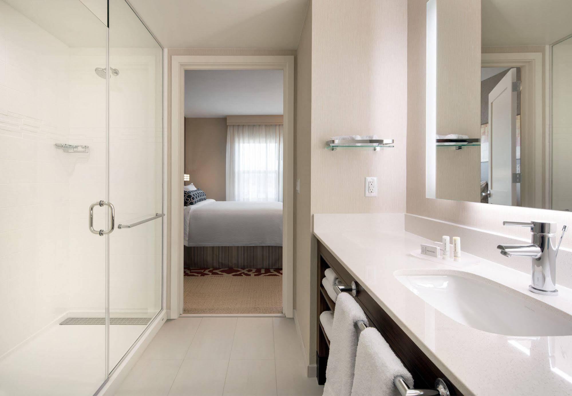 Residence Inn by Marriott Santa Barbara Goleta Bagian luar foto